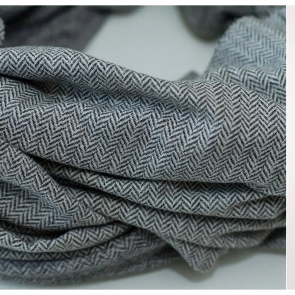 Lululemon Vinyasa Scarf Wrap, Black & Gray Herringbone